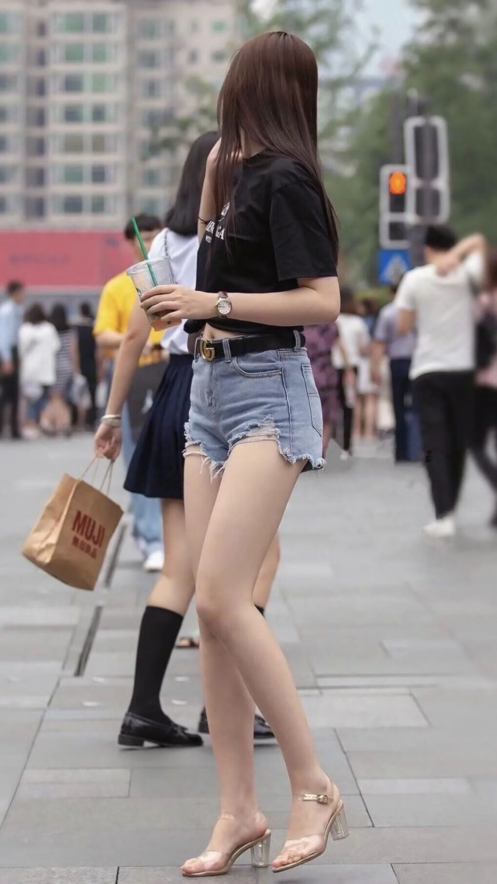 德甲升班马连续获胜，排名快速上升，本赛季德甲升班马