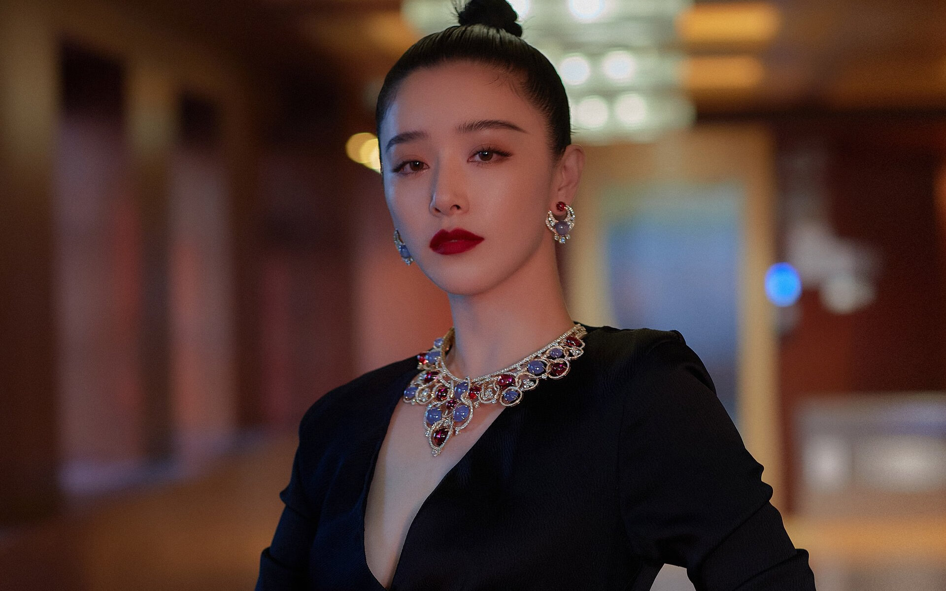 爱游戏娱乐-普费夫跳台赛场表现引发热议，俄罗斯普费普费舞会